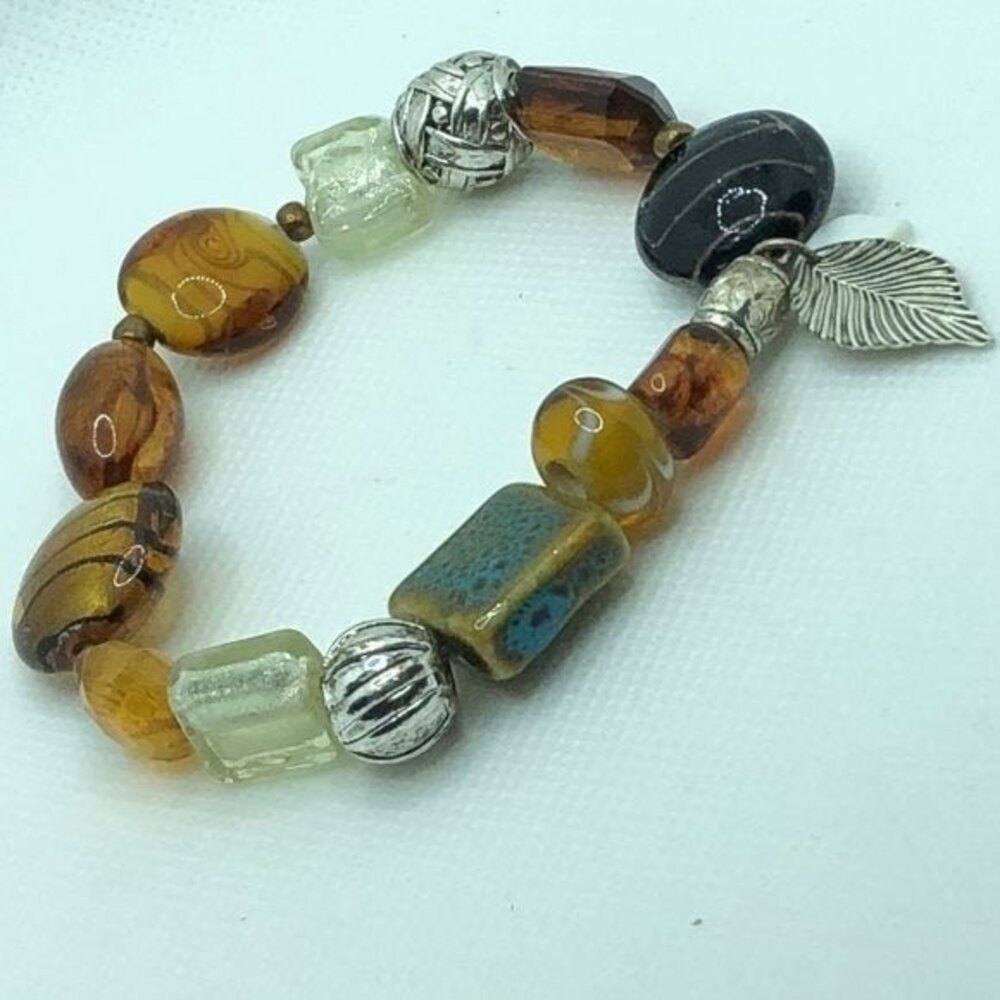 Glass Bead Stretch Bracelet Natural Tone Leaf Elephant Charm - Picture 2 of 4